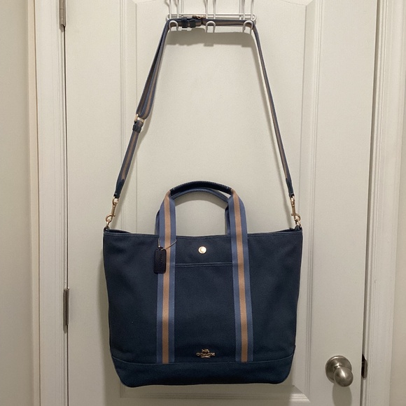 Coach Ellis Weekender - Picture 1 of 11